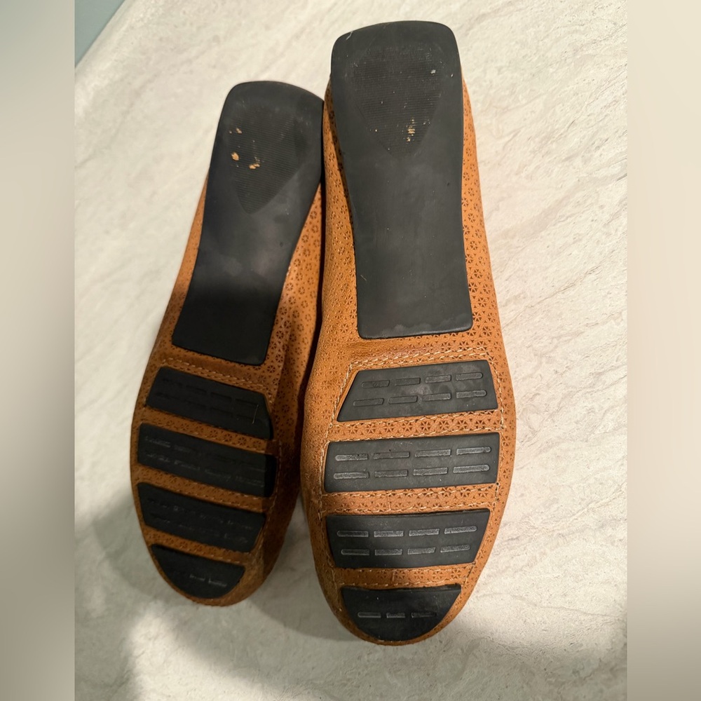 Women’s Brown Leather Loafers size 9.5 - Picture 8 of 9